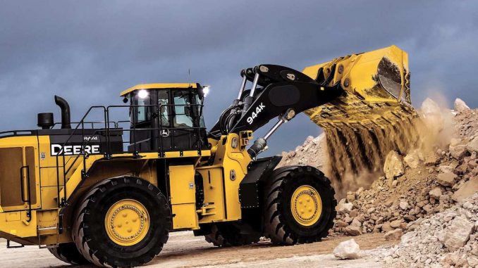 The Benefits of Scrapers for Heavy Earthmoving and Mining Applications