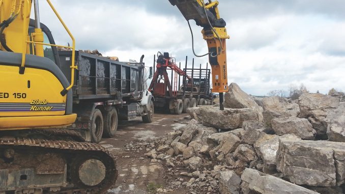 BX Series_BX20_Hydraulic Breaker mobile concrete mixer remote location