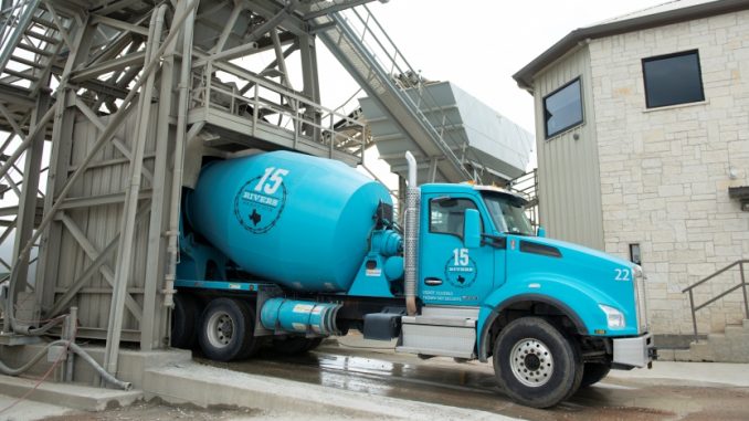 15 Rivers Maintains High Customer Satisfaction with Kenworth T880 Mixers, W990 Bulk Haulers