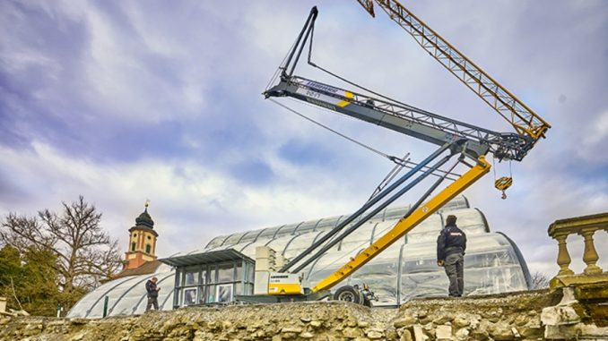 Liebherr fast-erecting crane on the island of Mainau