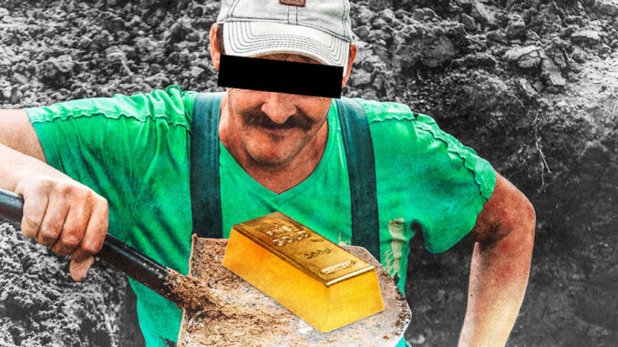 construction-contractor-find-treasure
