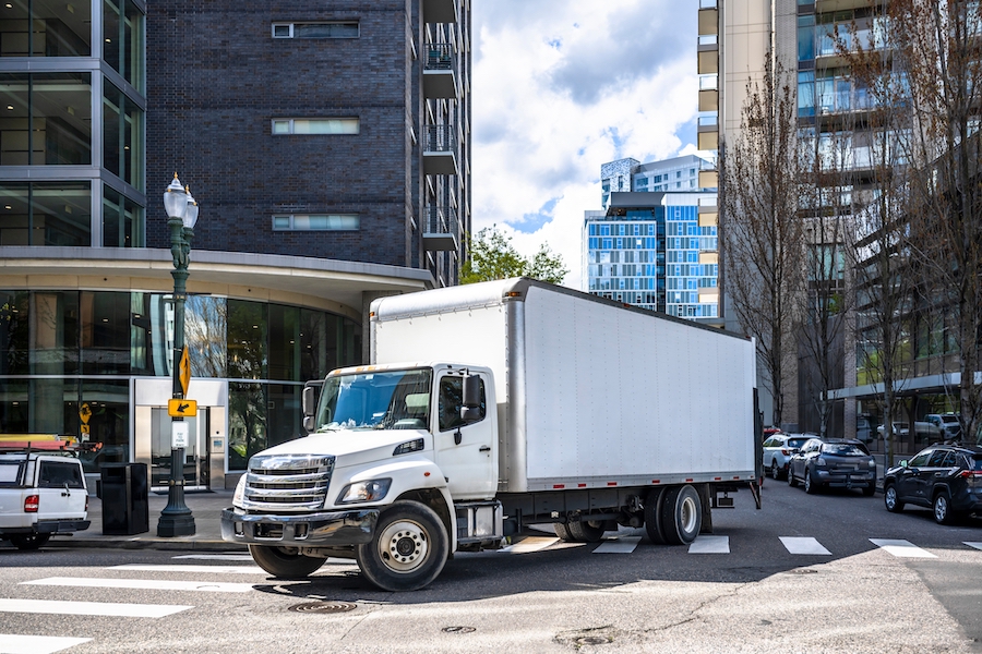 Complete Guide to Launching and Managing a Box Truck Business
